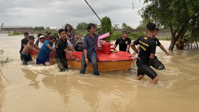 Mỹ cam kết viện trợ 100.000 USD giúp Campuchia đối phó lũ lụt