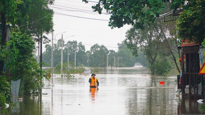 Tỉnh Quảng Trị bị ngập lụt nghiêm trọng.