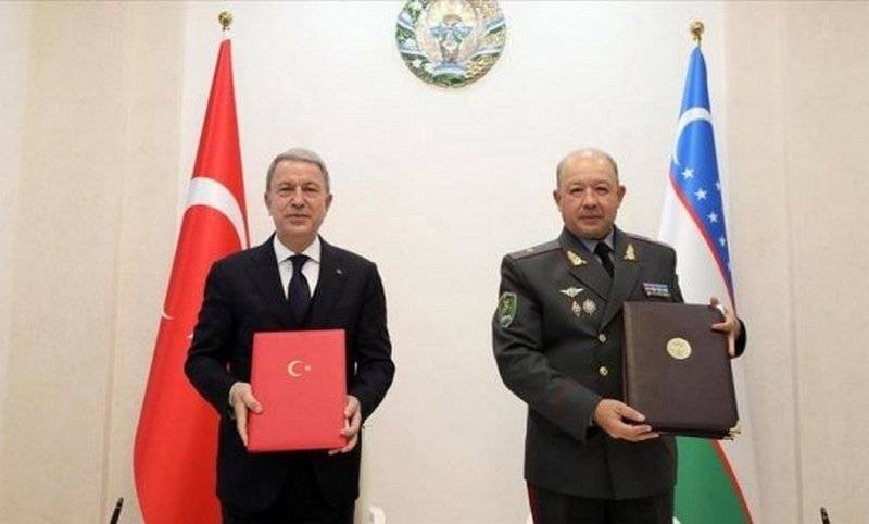  Bộ trưởng Quốc phòng Thổ Nhĩ Kỳ và Uzbekistan kí kết thỏa thuận về phát triển hợp tác quân sự và kỹ thuật quân sự giữa hai nước.