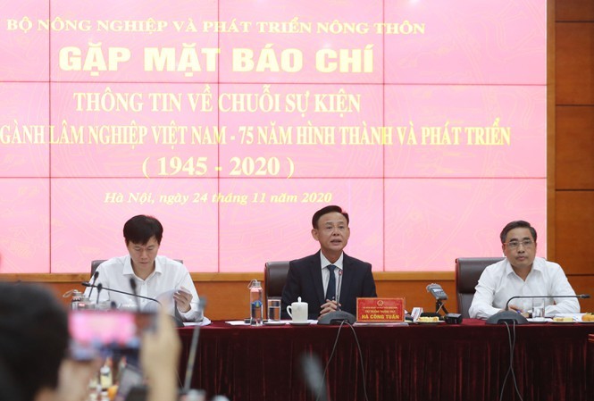Thứ trưởng Thường trực Bộ NN&PTNT Hà Công Tuấn cho biết đã báo cáo Thủ tướng xây dựng đề án trồng 1 tỷ cây xanh trong 5 năm tới.