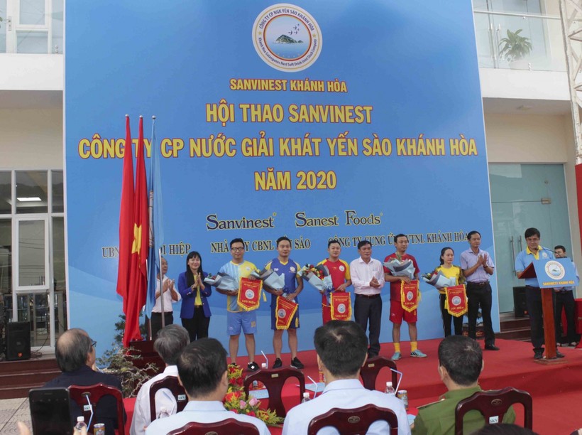 CTCP Nước giải khát Yến sào Khánh Hòa tổ chức Hội thao Sanvinest lần thứ I