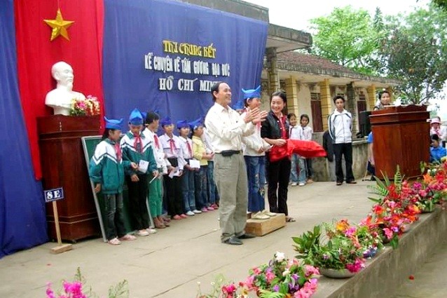 Cuộc thi chung kết kể chuyện về tấm gương đạo đức Hồ Chí Minh tại Trường THCS Vĩnh Thành. 	Ảnh: NVCC