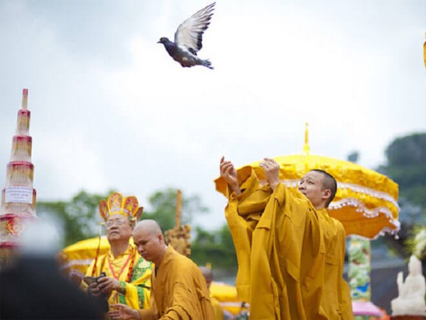 Những điều kiêng kị tuyệt đối không nên phạm trong ngày Lễ Phật Đản