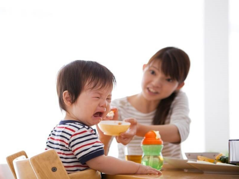 Trẻ biếng ăn, tiêu hóa kém khiến nhiều phụ huynh lo lắng.