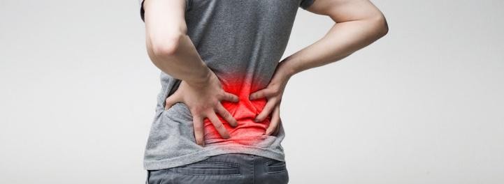 Thoát vị đĩa đệm thắt lưng là nguyên nhân hàng đầu gây đau lưng.