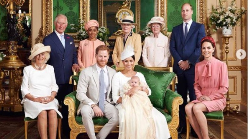 Gia đình nổi tiếng nhất Vương quốc Anh hiếm khi chụp ảnh chung. (Ảnh: ITN) 