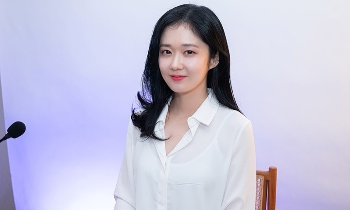 Jang Na Ra, nữ diễn viên 41 tuổi sẽ kết hôn với bạn trai kém cô 6 tuổi sau 2 năm hẹn hò.