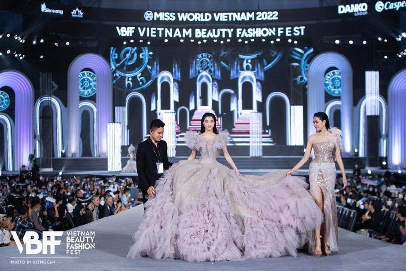 Kỉ niệm đáng nhớ của thí sinh có vòng eo nhỏ nhất Miss World Vietnam 2022
