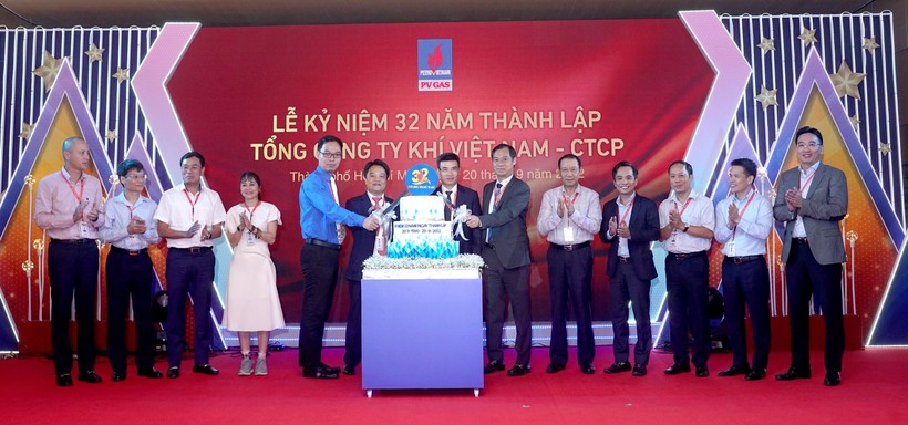 Nghi thức chúc mừng sinh nhật lần thứ 32 của Tổng công ty Khí Việt Nam 