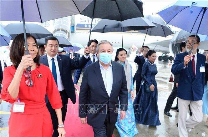 Tổng Thư ký Liên hợp quốc António Guterres tại Sân bay Quốc tế Nội Bài. Ảnh: Minh Đức/TTXVN