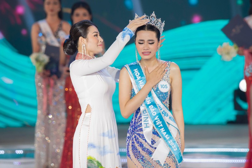Người đẹp Đinh Như Phương đến từ Quảng Bình đã đăng quang Hoa hậu Biển đảo Việt Nam 2022.