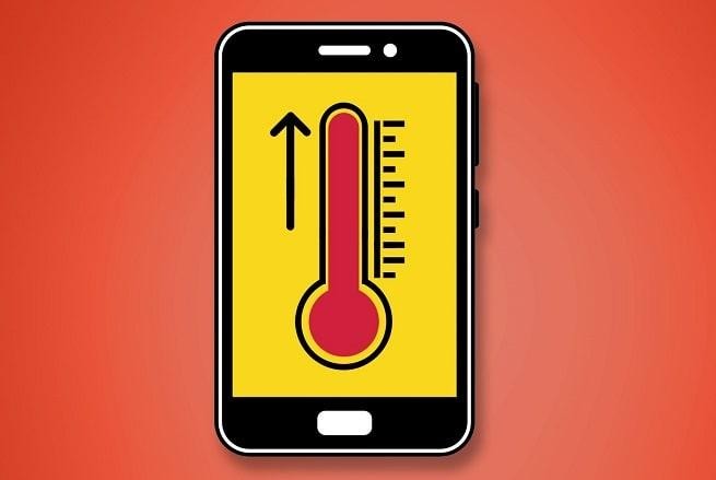 4 cách sử dụng sai lầm khiến điện thoại nóng rẫy 