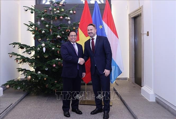 Thủ tướng Chính phủ Phạm Minh Chính và Thủ tướng Luxembourg Xavier Bettel trước khi tiến hành hội đàm.