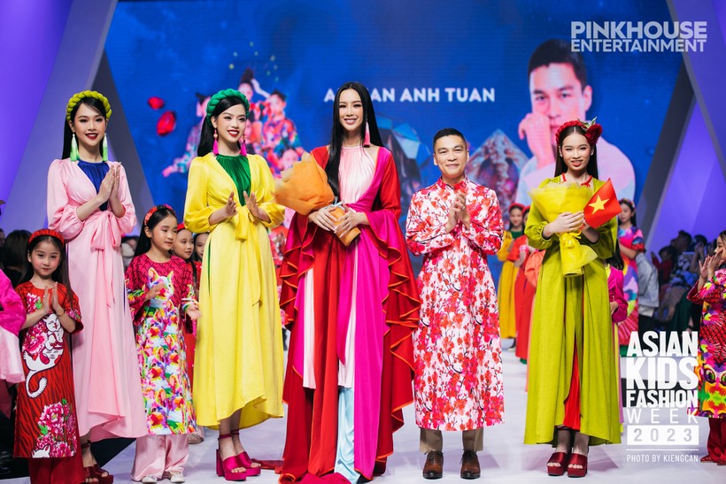 Top 3 Hoa hậu Việt Nam 2022 lần đầu xuất hiện ấn tượng trên sân khấu thời trang