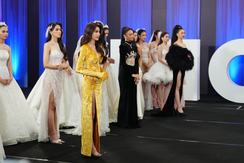 Quỳnh Châu lăn xả với thí sinh tại Miss International Queen Vietnam 2023
