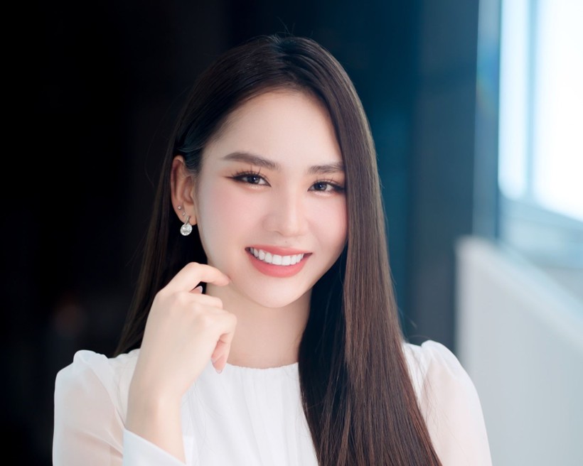 Hoa hậu Mai Phương bật khóc kể chuyện vượt qua áp lực 