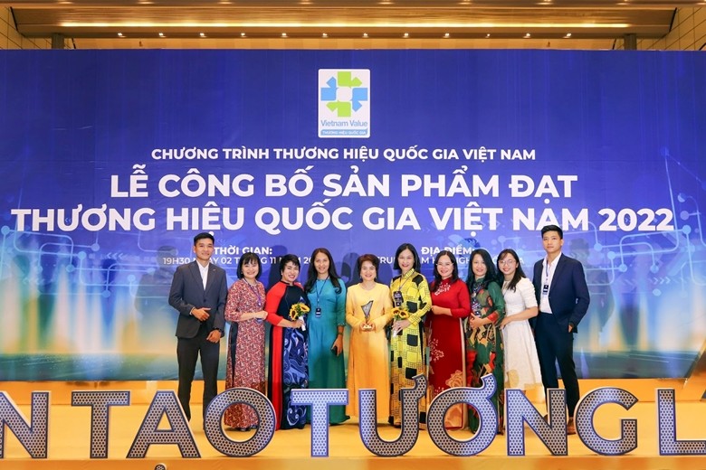 Đại diện công ty CP Sao Thái Dương tại lễ công bố Thương hiệu quốc gia 2022 