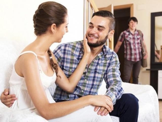 5 lý do vợ ngoại tình các ông chồng ít ngờ tới