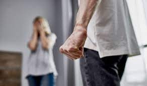 5 biểu hiện của người chồng nên buông bỏ, càng níu giữ càng đau khổ