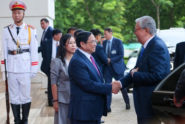 Chiều 21/8, Thủ tướng Phạm Minh Chính tiếp Tổng thống Cộng hoà Kazakhstan Kassym-Jomart Tokayev đang có chuyến thăm chính thức Việt Nam từ 20-22/8/2023. (Ảnh: VGP/Nhật Bắc)