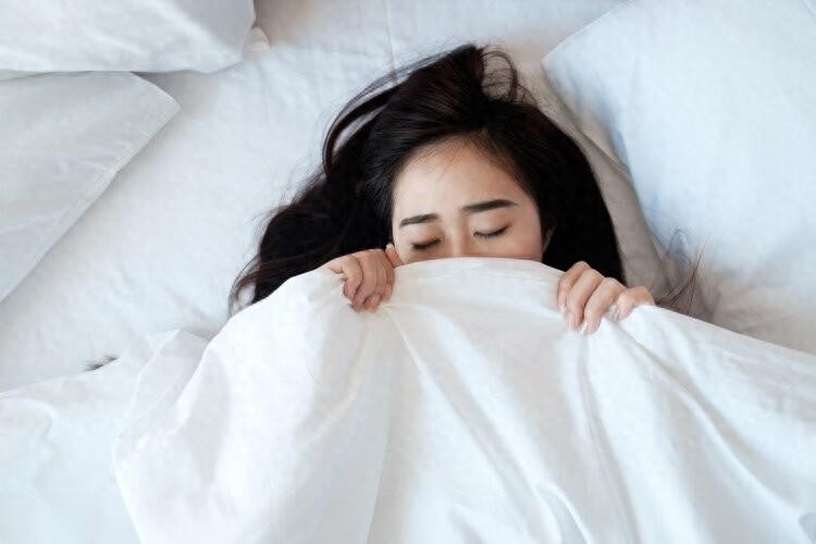 Có nhất thiết phải ngủ đủ 8 tiếng mỗi ngày để bảo vệ sức khỏe?