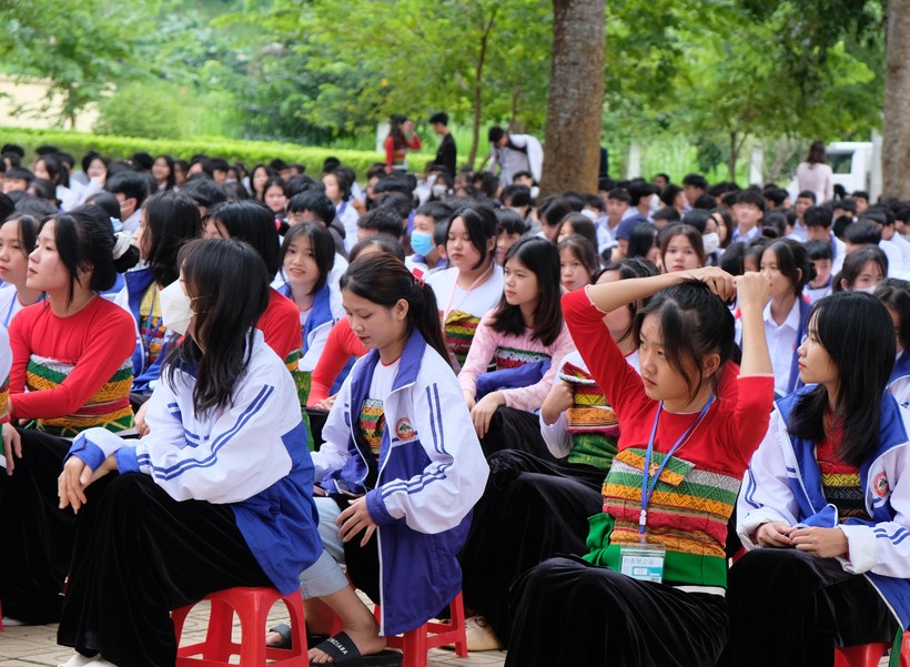 Thanh Hoá phấn đấu 100% học sinh DTTS từ cấp mầm non lên THCS đến trường.