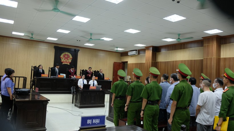 Toàn cảnh phiên xét xử cựu Giám đốc Sở GD&ĐT Thanh Hoá. (Ảnh: BM)