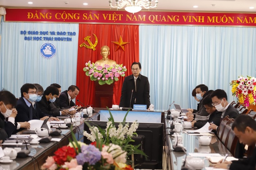 Thứ trưởng Hoàng Minh Sơn phát biểu chỉ đạo tại buổi làm việc với Đại học Thái Nguyên.