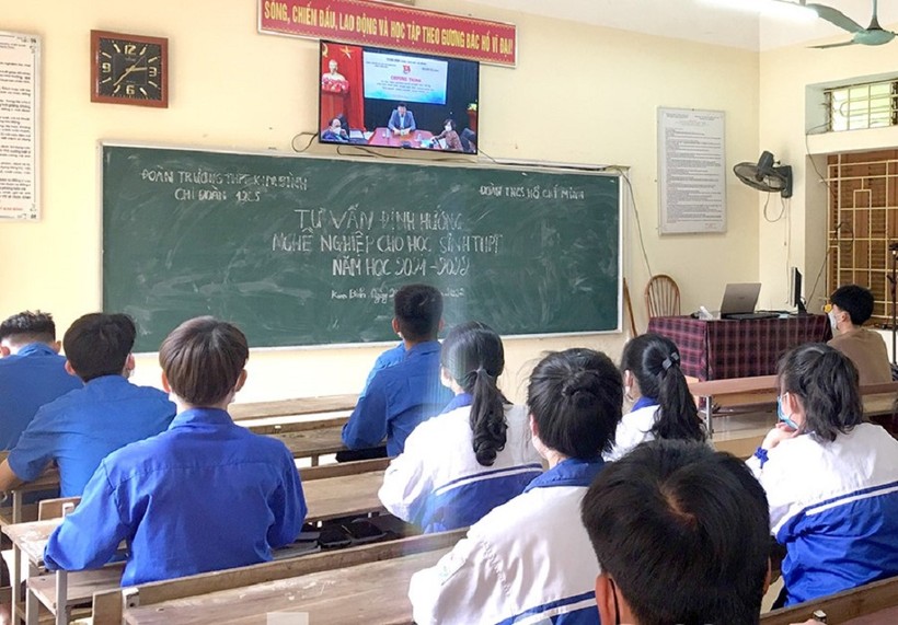 Chương trình tư vấn định hướng nghề nghiệp đã thu hút gần 4.000 học sinh THPT tại huyện Chiêm Hóa và Na Hang