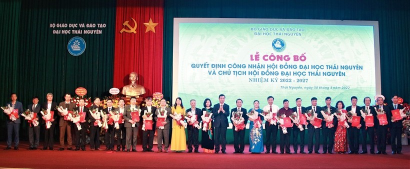 Hội đồng Đại học Thái Nguyên nhiệm kỳ 2022 - 2027 bao gồm 33 thành viên