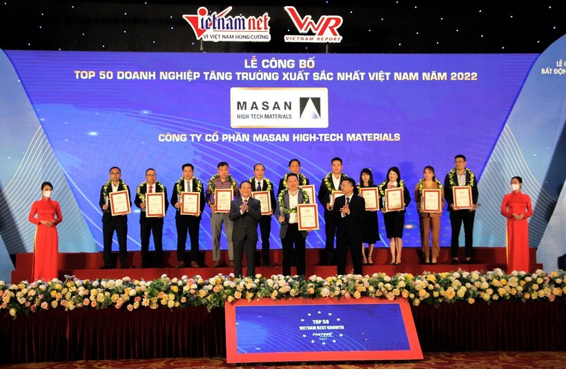 Lễ công bố Top 500 các công ty tăng trưởng nhanh nhất Việt Nam (FAST500).