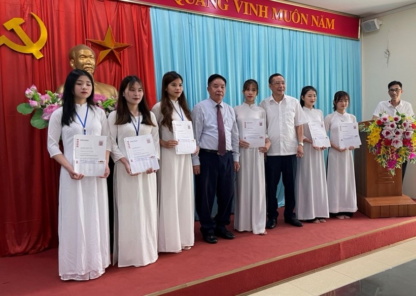 15 sinh viên Đại học Thái Nguyên được nhận học bổng từ Bộ Khoa học  Nghệ thuật bang Hessen và Tổ chức Hỗ trợ Đại học Thế giới CHLB Đức