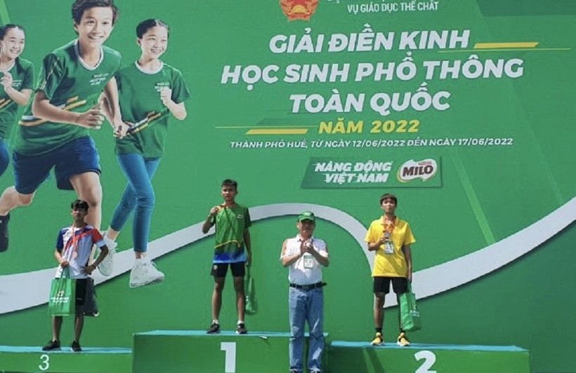 Tham gia giải điền kinh học sinh phổ thông toàn quốc đoàn Sở GD&ĐT tỉnh Thái Nguyên có 12 vận động viên tham dự.