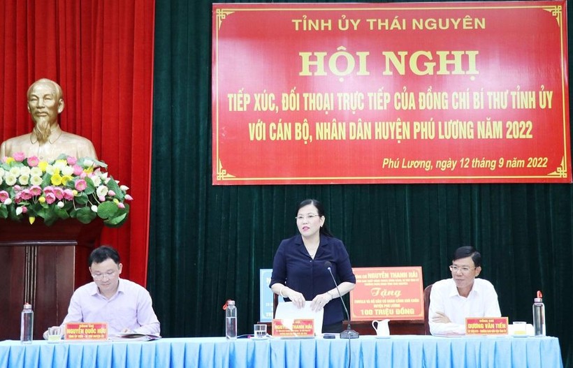 Bà Nguyễn Thanh Hải, Uỷ viên BCH Trung ương Đảng, Bí thư Tỉnh uỷ, trưởng Đoàn ĐBQH tỉnh Thái Nguyên phát biểu tại Hội nghị