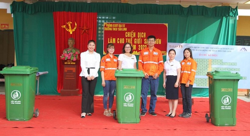 Công ty Núi Pháo tuyên truyền về bảo vệ môi trường tại trường THCS Tân Linh, huyện Đại Từ.