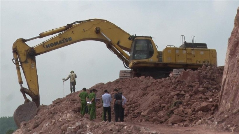 Cục Cảnh sát phòng, chống tội phạm về môi trường triệt phá nhóm đối tượng khai thác khoáng sản trái phép tại Thái Nguyên (Ảnh: Bộ Công an).