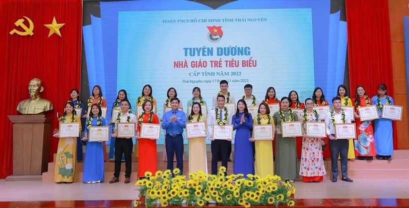 Thái Nguyên tuyên dương nhà giáo trẻ tiêu biểu cấp tỉnh năm 2022.
