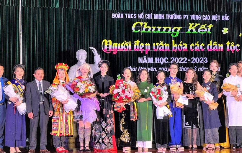 Tôn vinh nét đẹp văn hóa Việt