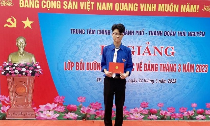 Nam sinh người dân tộc Tày Nguyễn Nông Toán.