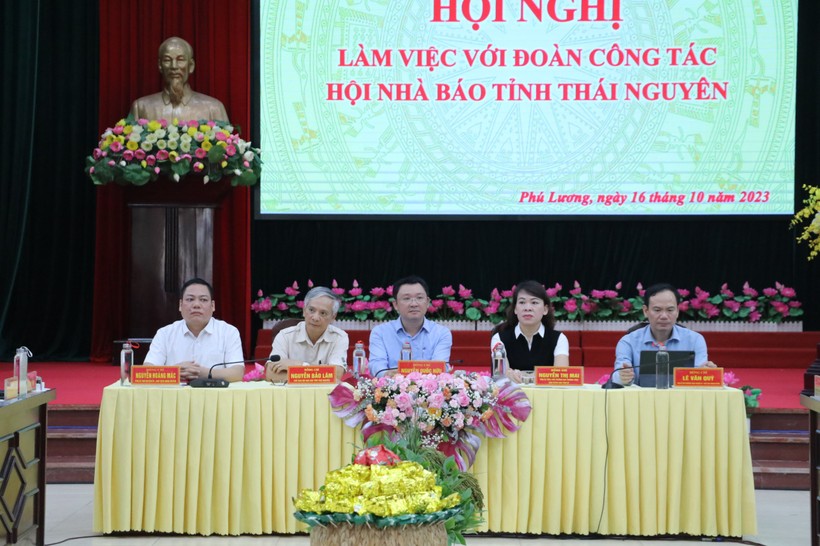 Hội Nhà báo tỉnh Thái Nguyên đi thực tế tại Phú Lương.