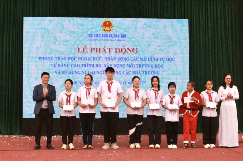 Bộ Giáo dục và đào tạo phát động phong trào học Ngoại ngữ tại Thái Nguyên.
