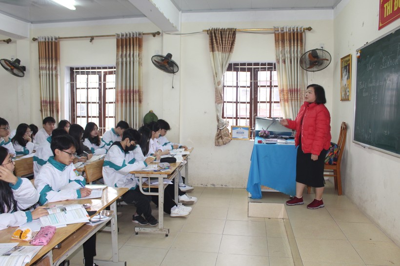 Giờ học tiếng Anh của cô và trò trường THPT Lương Ngọc Quyến, TP Thái Nguyên.