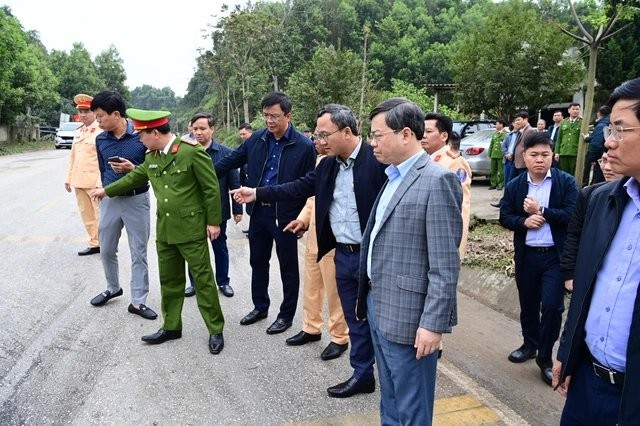 Chủ tịch UBND tỉnh Tuyên Quang trực tiếp chỉ đạo xử lý khắc phục hậu quả vụ tai nạn.