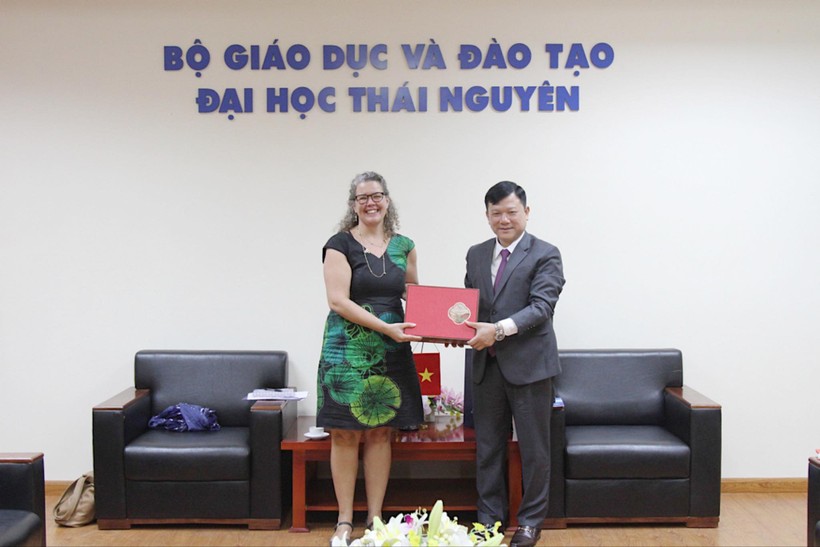 Tăng cường quan hệ hợp tác giữa Đại học Thái Nguyên và Đại sứ quán Hoa Kỳ.
