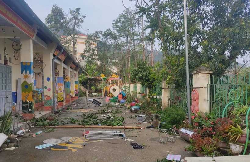 Trường học trên địa bàn huyện Bảo Lạc ( Cao Bằng) cũng bị ảnh hưởng bởi dông lốc gây ra.
