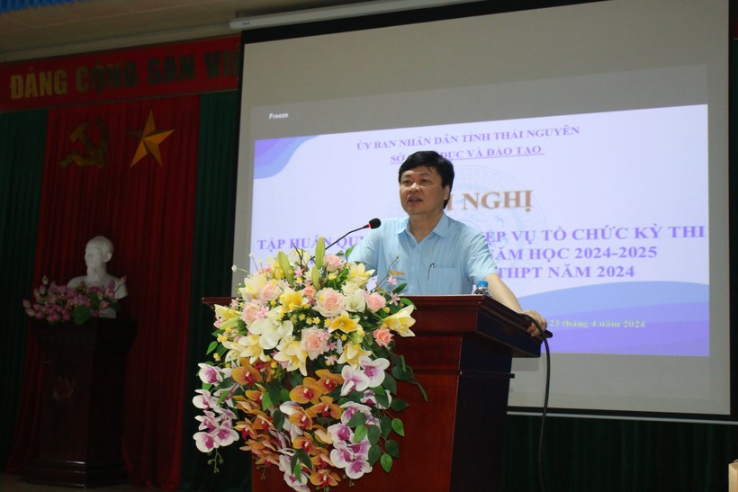 Ông Phạm Việt Đức, Giám đốc Sở GD&ĐT tỉnh Thái Nguyên phát biểu khai mạc Hội nghị.