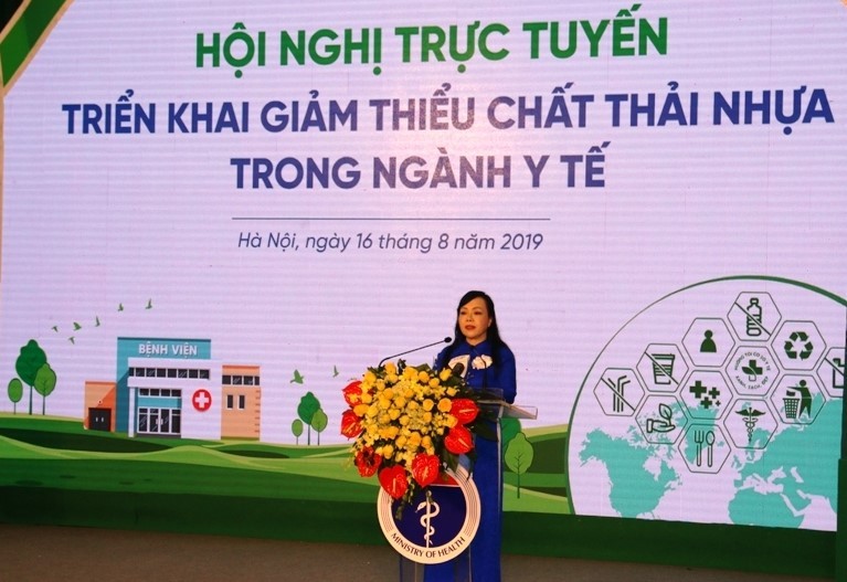 Bộ trưởng Bộ Y tế Nguyễn Thị Kim Tiến phát biểu chỉ đạo hội nghị trực tuyến. Ảnh: Bình Thanh.