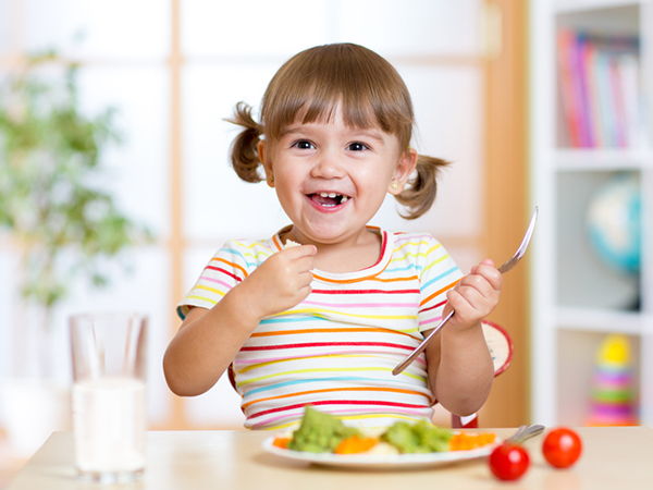 Bí quyết để trẻ hứng thú với bữa ăn