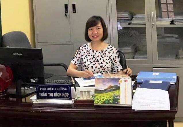 Cô giáo Trần Thị Bích Hợp - Phó Hiệu trưởng kiêm cán bộ phụ trách phòng tâm lý học đường Trường THPT Đống Đa (Hà Nội)