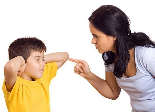 Những sai lầm thường gặp của cha mẹ trong việc dạy con
